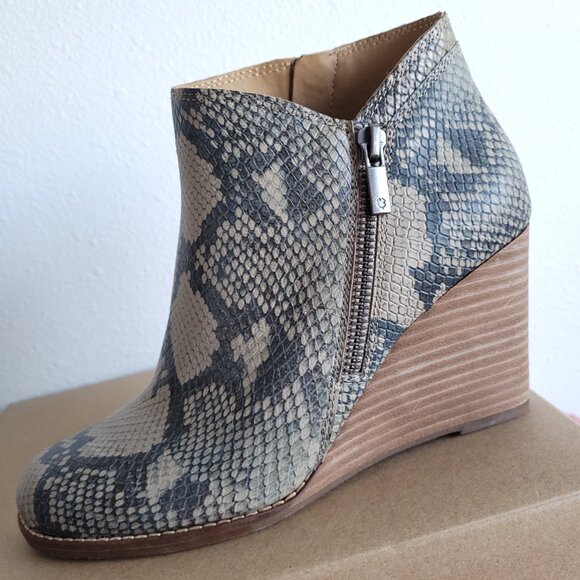 New Lucky Brand Leather Snake Print wedge booties in tan/gray and black - Picture 3 of 12